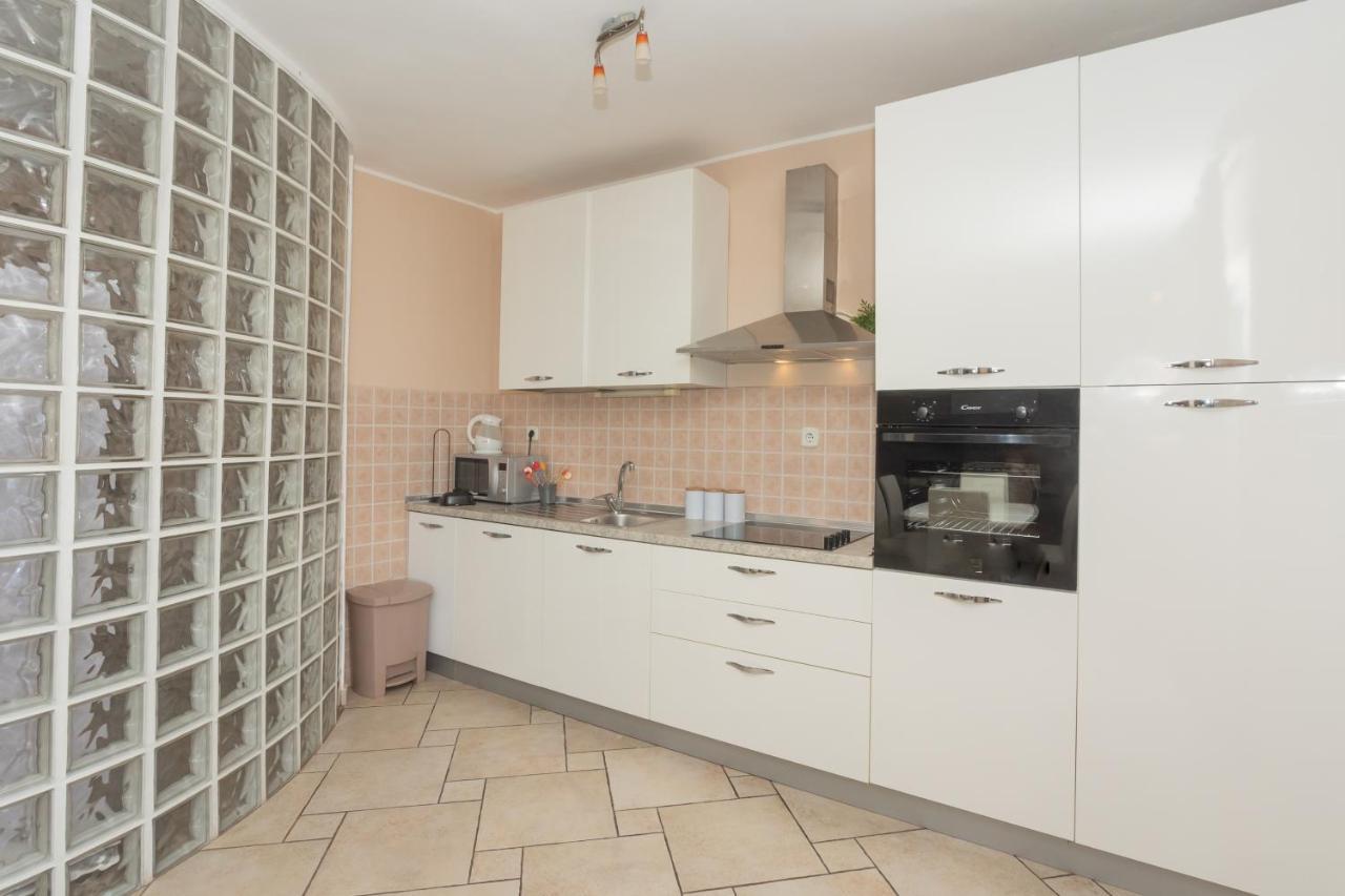 Apartment Mozart شيبينيك المظهر الخارجي الصورة