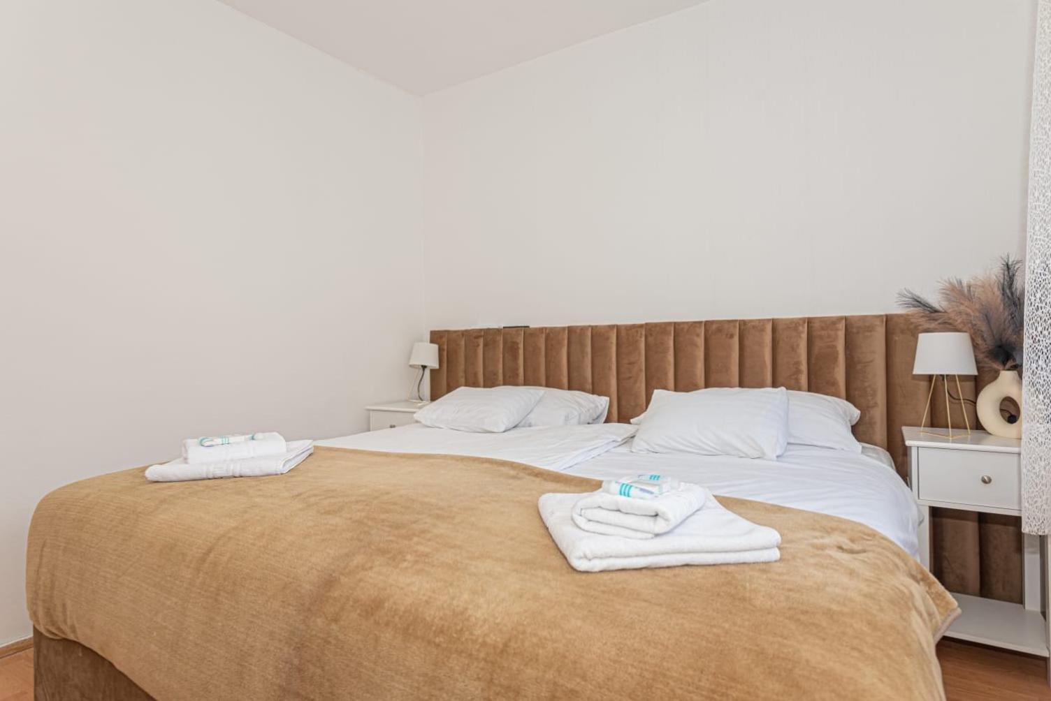 Apartment Mozart شيبينيك المظهر الخارجي الصورة